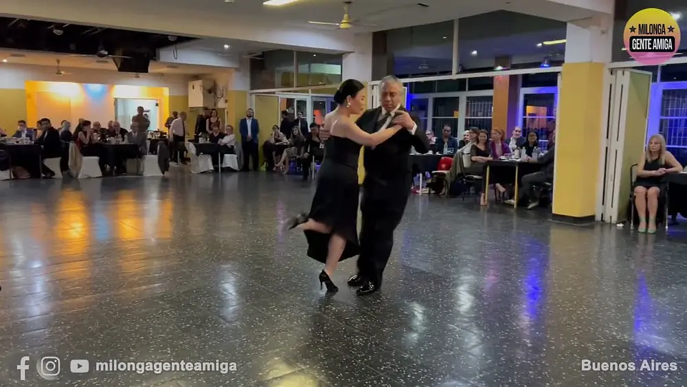 Video thumbnail for Jorge Torres y Lan Yijia Wang - Milonga Gente Amiga - 10/SEP/2023 (2/2)