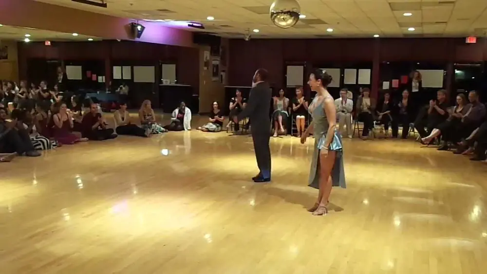 Video thumbnail for Siliva Valz & Oliver Kolker "Pobre Flor"