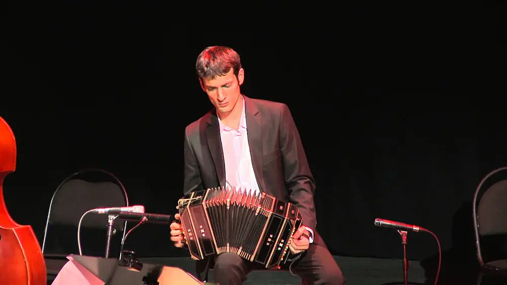 Video thumbnail for Lautaro Greco & Solo tango orquesta "Tristezas de un Doble A"