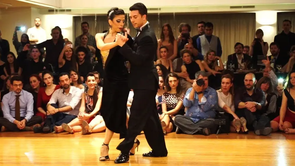 Video thumbnail for Vaggelis Hatzopoulos & Marianna Koutandou - El nene del Abasto [Juan D'Arienzo]