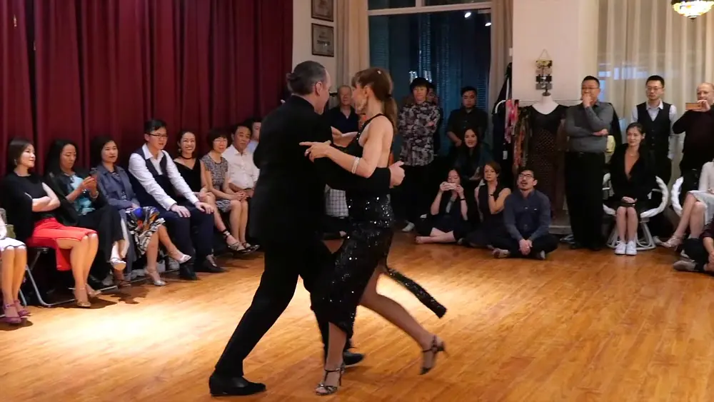 Video thumbnail for PANCHO MARTINEZ PEY &  LORENA ERMOCIDA Grand Milonga @Beijing 2018 3_4