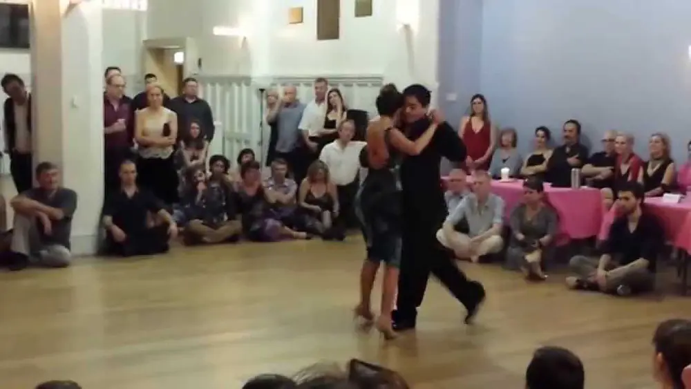 Video thumbnail for Noelia Hurtado & Carlitos Espinoza, 'Nunca tuvo novio' (Laurenz)