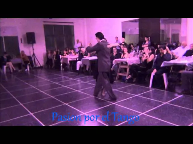 Video thumbnail for YANINA FAJAR y DEMIAN GARCIA bailando FLOR DE TANGO en FLOREAL MILONGA