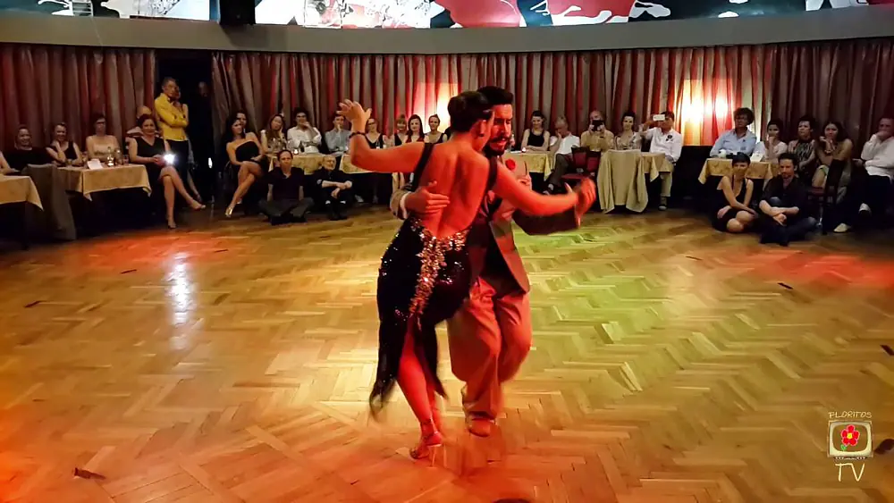 Video thumbnail for Virginia Pandolfi, Jonatan Aguero - Ricardo Tanturi - Enrique Campos - El Viejo Vals 5/5