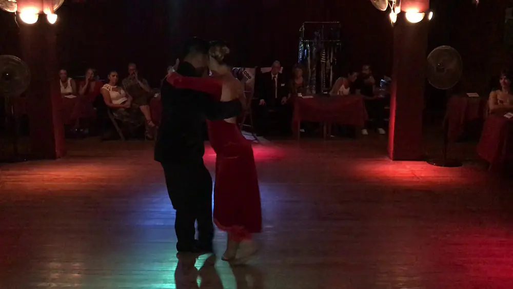 Video thumbnail for Laura Smart y Joaquín Besga - 3 "La Milonga de Buenos Aires"