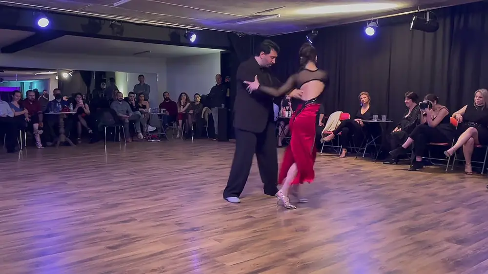 Video thumbnail for Magda Voukelatou & Christos Glossis - Flor De Monserrat @ Milonga Sin Palabras (2/4)