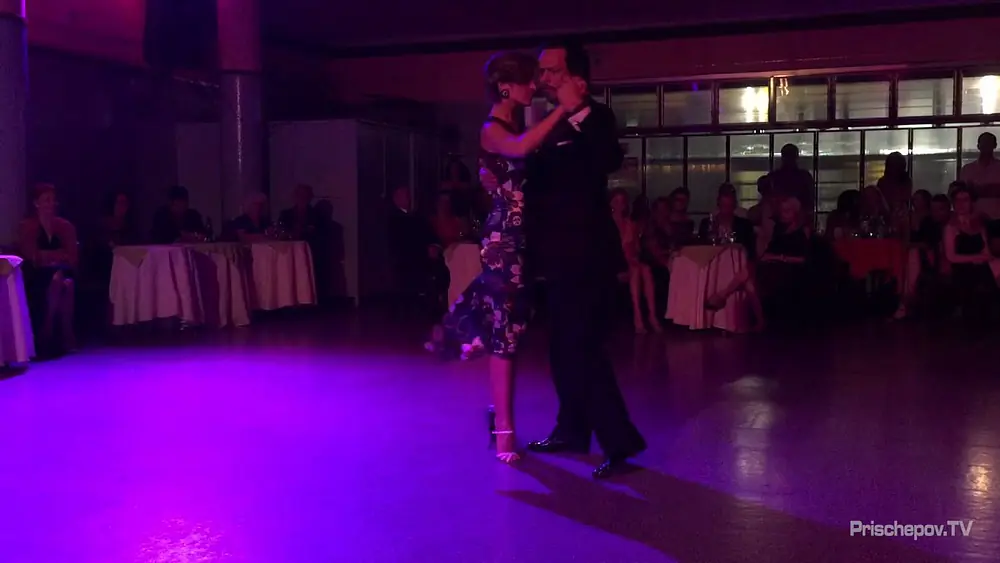 Video thumbnail for Fabian Peralta & Josefina Bermudez Avila, Buenos Aires, Milonga "Fruto Dulce", 22.01.2015