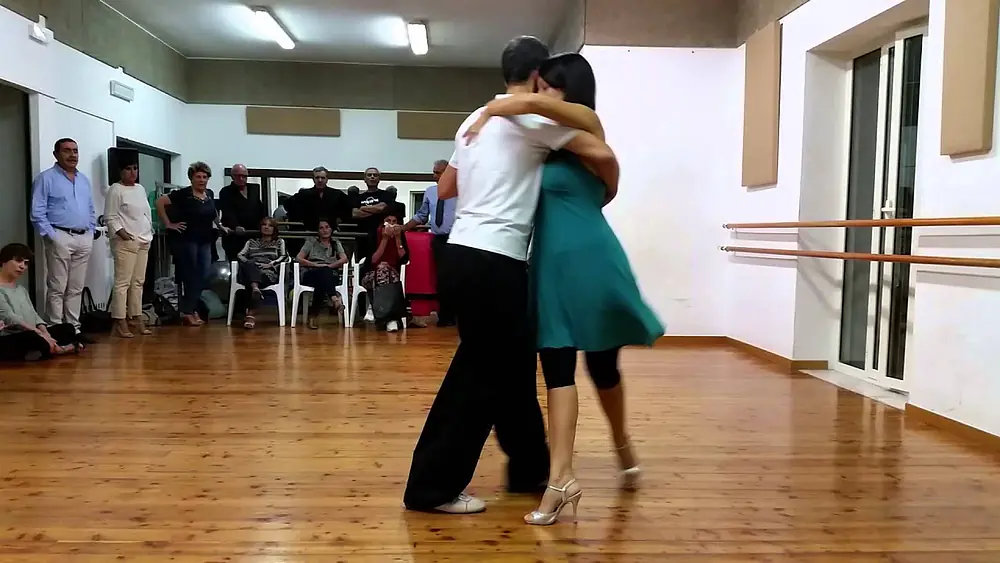 Video thumbnail for Paolo Cioffi & Valentina Giannini, Un vals - Tango milonguero