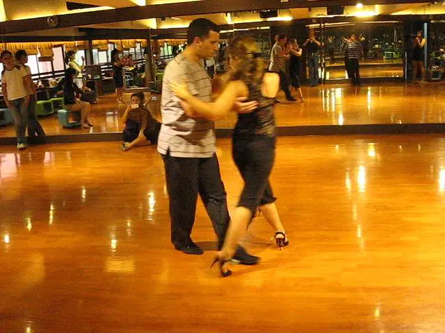 Video thumbnail for Graciela Gamba & Diego Converti Hong Kong Workshop Demo Tango Fantasie Aug 19 2012