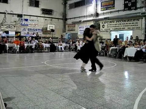 Video thumbnail for Ines Muzzopappa y Federico Naveira