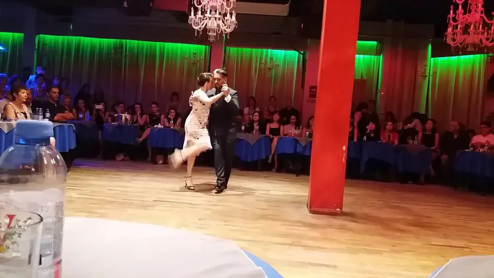 Video thumbnail for Andres Laza Morena y Eladia Cordoba 1/4 - Milonga de los Domingos