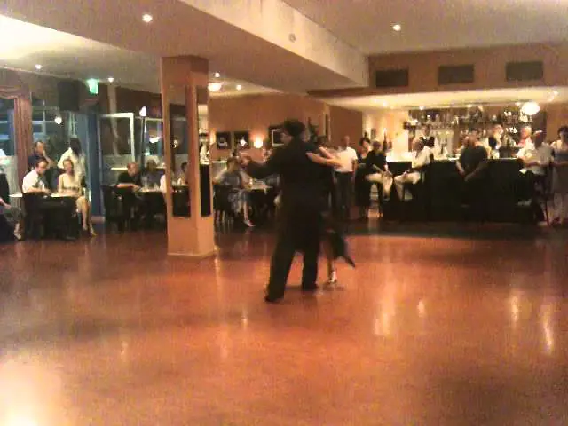 Video thumbnail for Miguel Angel Zotto y Daiana Guspero 1/4