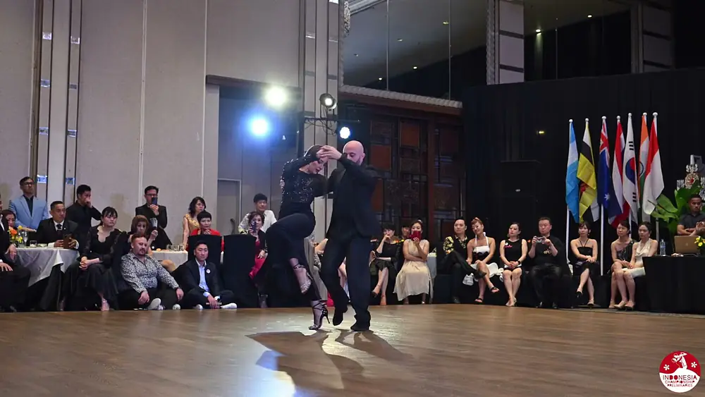 Video thumbnail for TANGO IN BALI 2024 - Leonel Di Cocco y Ornella Simonetto (2)