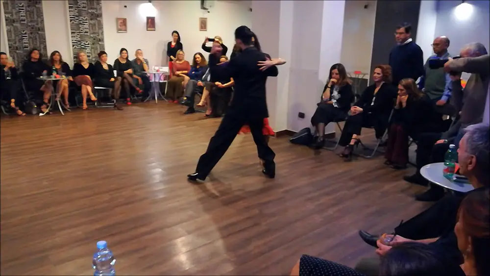 Video thumbnail for "Tus palabras y la noche"  Andrea Angione Claudia Del Greco 2017