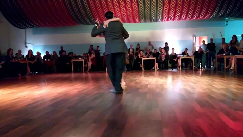 Video thumbnail for Rino Fraina e Graziella Pulvirenti EL GARUFA (Treviso) 1/4 -Como dos extraños