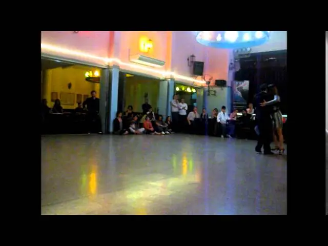 Video thumbnail for Carolina Bonaventura y Fernando Galera en ZUM!