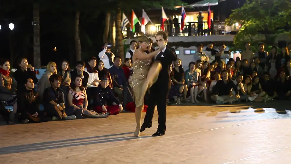 Video thumbnail for Korea Island Tango Festival (2015/09/12) #01 Geraldin Rojas y Ezequiel Paludi
