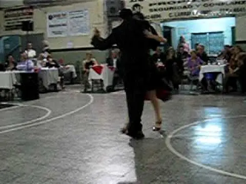 Video thumbnail for Mariana Dragone y Pablo García, Club Sunderland 2008