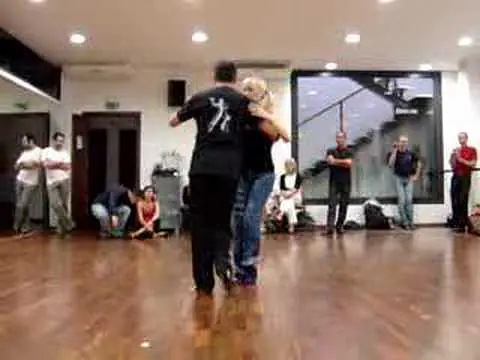 Video thumbnail for Roberto Herrera y Tamara Bisceglia - MuyLindoTango Catania