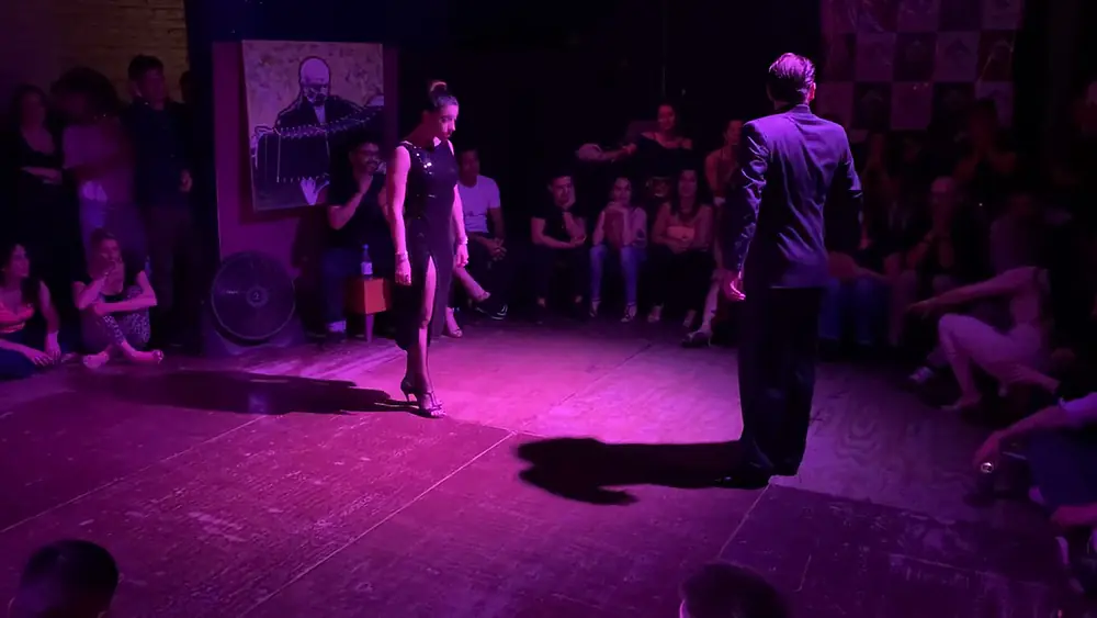 Video thumbnail for Barbara Ferreyra y Agustín Agnez- Bailan "Tal Vez Será Su Voz" Orq. Troilo -Marino