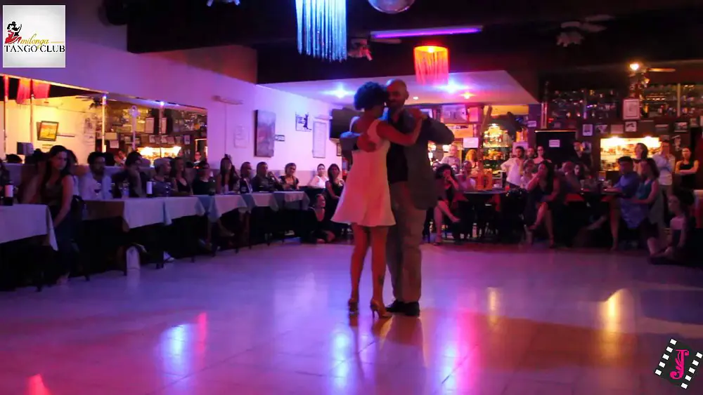 Video thumbnail for GABRIEL DI PRINZIO Y HEBE MARTINEZ en el Tango Club (MILONGA)