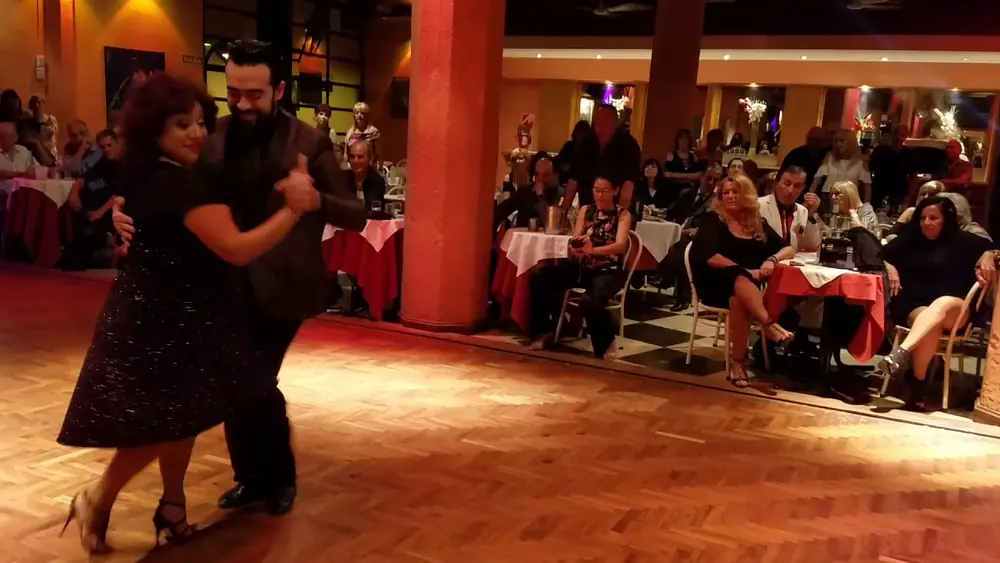 Video thumbnail for Graciela González y Leonardo Sardella - No Mientas 1/3