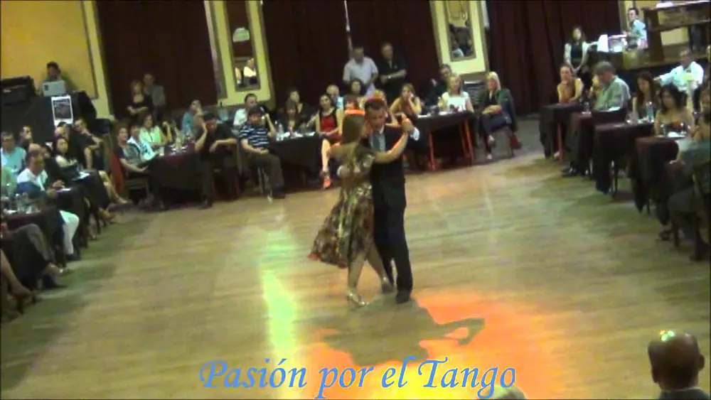 Video thumbnail for GRACIELA GAMBA y DIEGO CONVERTI Bailando MILONGA QUERIDA en YIRA YIRA