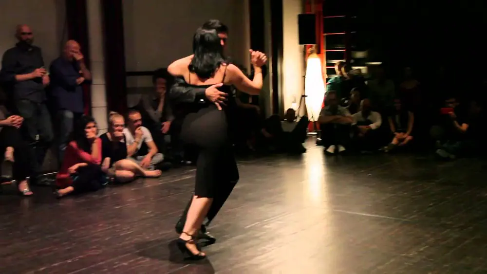 Video thumbnail for Ariadna Naveira e Fernando Sanchez alla Milonga Sì di Bologna -5 - 28/4/2015