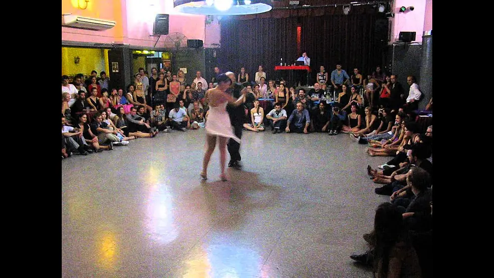 Video thumbnail for JAVIER ANTAR y KARA WENHAM en Viva La Pepa! Milonga (1/4)