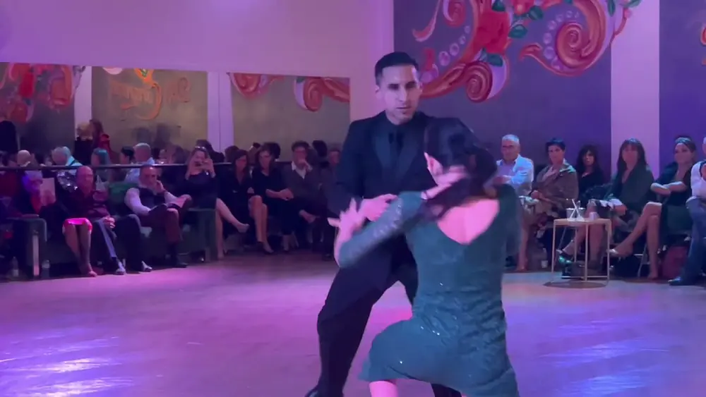 Video thumbnail for Yesica Esquivel & Ariel Leguizamon 4/4 - 2 Corazones Tango Accademia Rimini 9/12/2022