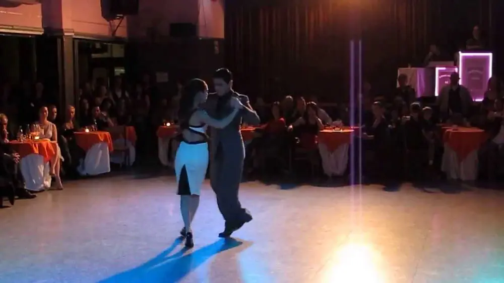Video thumbnail for Verónica Vázquez y Alejandro Beron - Despues - Troilo con Marino - 1/4