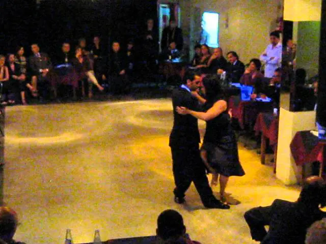 Video thumbnail for Facundo de la Cruz y Paola Sanz - Raza Criolla (O. Pugliese) MILONGA "Porteño y Bailarin"