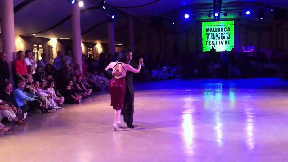 Video thumbnail for Julieta Qüesta & Rauli Choque at Mallorca Tango Festival 2014 Comme Il Faut - Juan Dárienzo