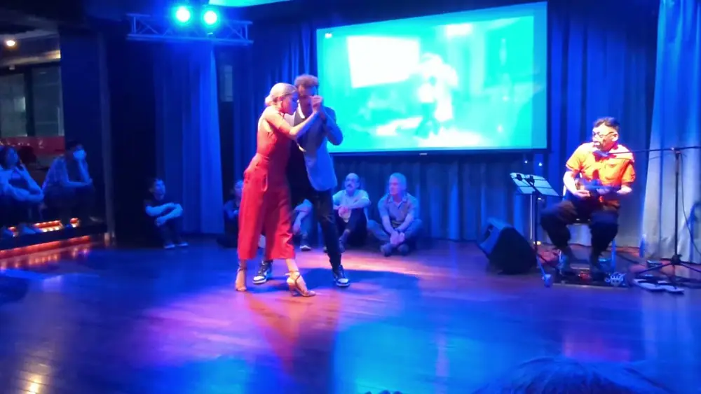 Video thumbnail for Delfina Pissani y Diego Martin Valero (Lejos de Buenos Aires)