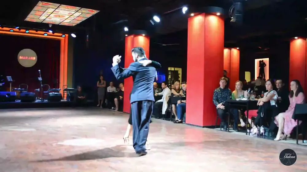 Video thumbnail for Jimena Hoeffner & Fernando Carrasco en Milonga Malena - Marabu !!! 2/4