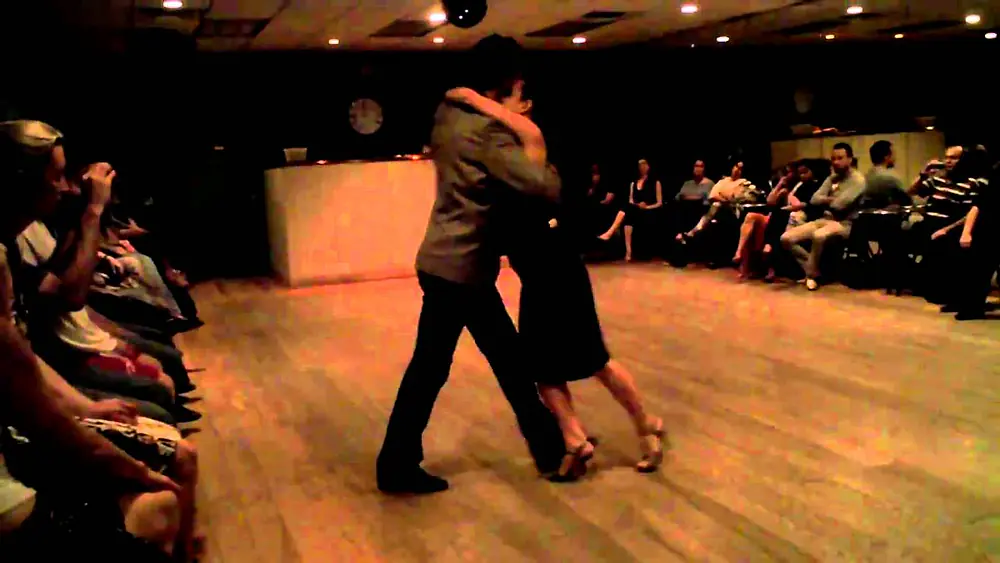 Video thumbnail for Argentine Tango: Julio Bassan & Luiza Paes (1)