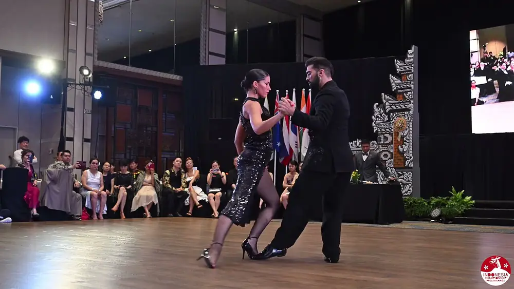 Video thumbnail for TANGO IN BALI 2024 - Fernando Carrasco & Indira Hiayes (1)