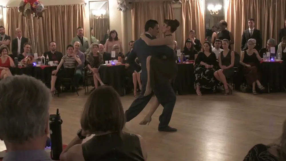 Video thumbnail for Miriam Larici and Leonardo Barrionuevo at Milonga Corazón 2/4