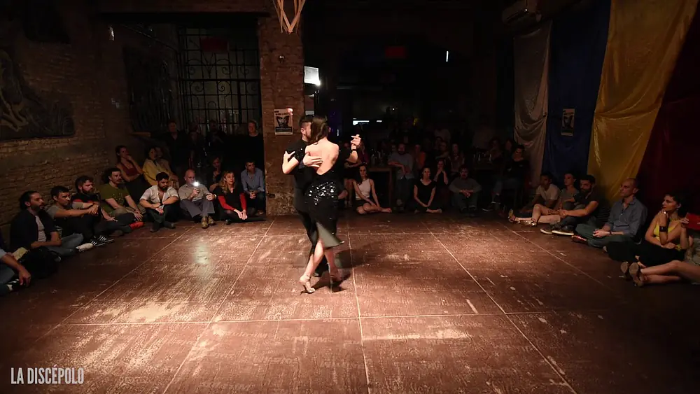 Video thumbnail for Cristhian Sosa & Magdalena Valdez - La cicatriz @ La Discépolo, 2017, 3/4