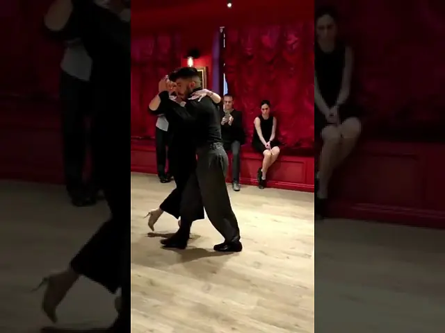 Video thumbnail for Veronica Palacios y Jonathan Agüero tango vals lesson! 🔥🤍 Follow@tangoexpo #tango #tangoargentino