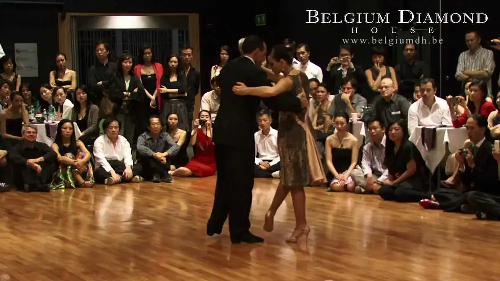 Video thumbnail for Claudia Codega y Esteban Moreno Tango Performance 1 - Hong Kong Tangofest 2011