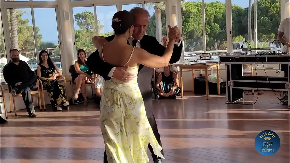 Video thumbnail for Fernando Jorge & Alexandra Baldaque @ VILLA GIOIA Tango Beach Festival (1/4)