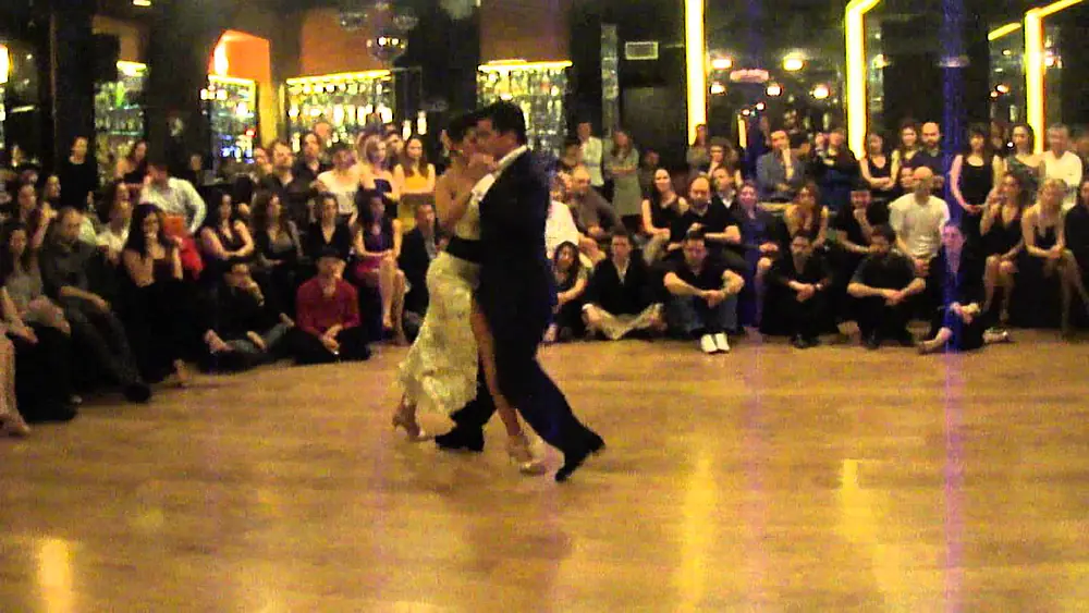 Video thumbnail for Sebastian Achaval y Roxana Suarez-Dime mi amor en Atenas 2012.MP4