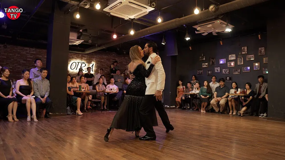 Video thumbnail for Jose Luis Salvo & Carla Rossi #4 Chique - Tango Bardo