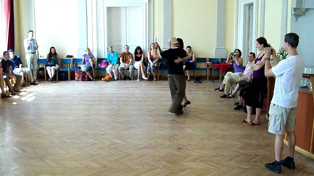 Video thumbnail for Intro to Colgadas (1 of 5). Cristina & Homer Ladas class summary.