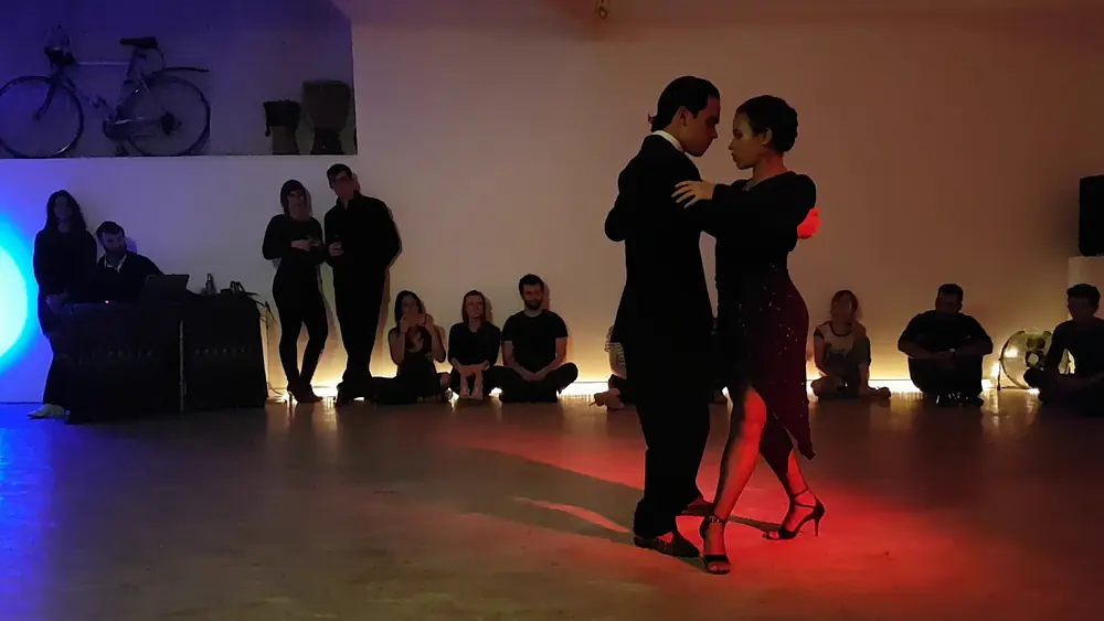 Video thumbnail for Juan David Vargas L & Paulina Mejia @ Milonga Macondo _ Paris _ Démo 2/5 _  DJ  Nicolas Arribat