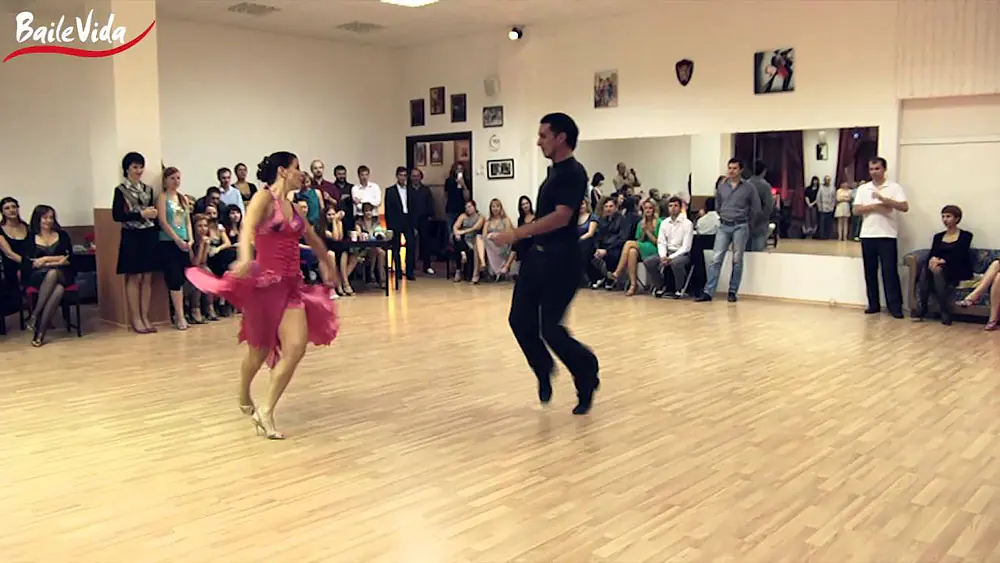 Video thumbnail for Jonatan Froehlich & Julia Gorina 4 chacarera BaileVida
