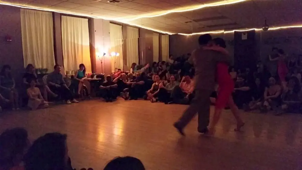 Video thumbnail for Argentine tango: Ines Muzzopappa & Marcelo “El Chino” Guttierez - Por La Huella