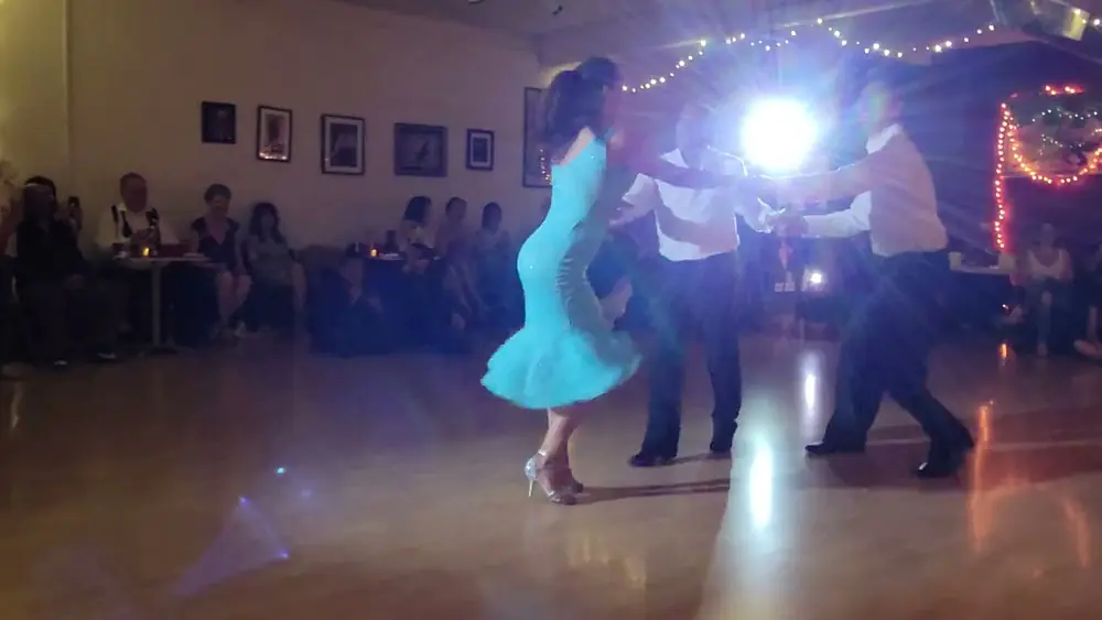 Video thumbnail for Carlos Copello, Raquel Makow and Maxi Copello (rock 'n roll) at locos por El tango on 06/27/22