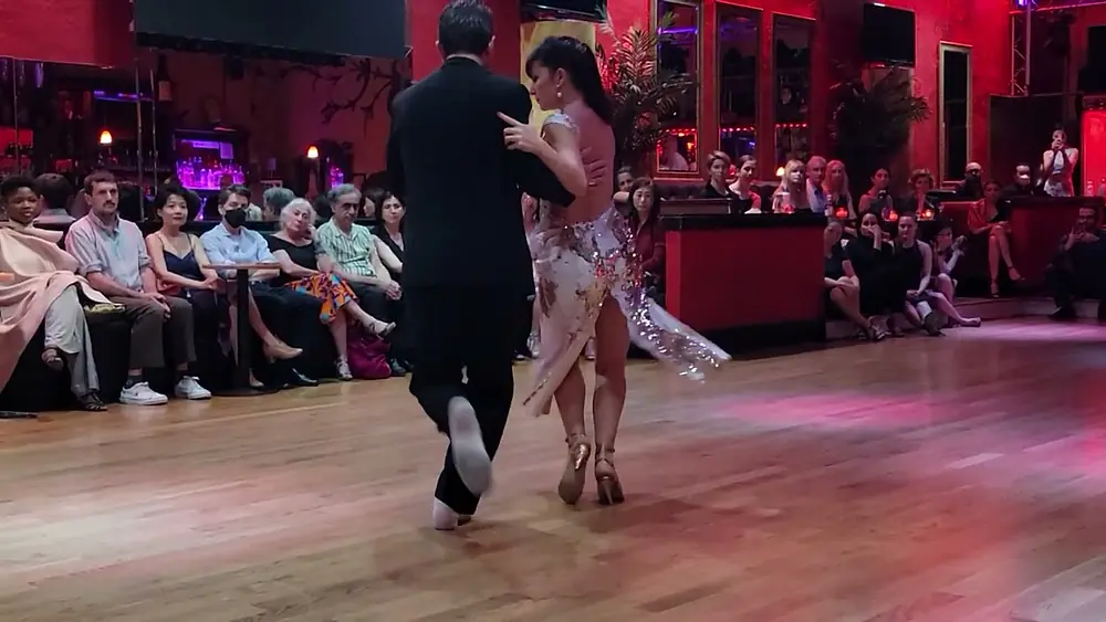 Video thumbnail for Performance by Pablo Inza & Sofia Saborido at Alberto's on June 4, 2023 (2/3)